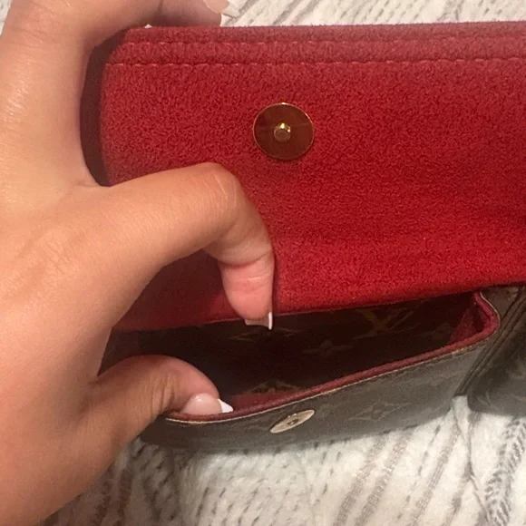 Louis Vuitton Brown and Tan Monogram Bag - Picture 3 of 7